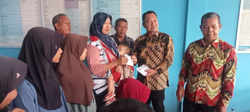 Pemdes Gunung Terang Pembagian BLT-DD tahap lll dan Santunan Anak Yatim Piatu