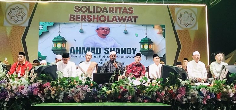 Kaesang Hadiri Solidaritas Bersholawat, Ajak Masyarakat Dukung Haji Ghofur – Firosya di Pilkada Lamongan