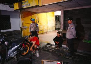 Patroli Dialogis Polsek Turi, Sampaikan Pesan Kamtibmas Kepada Masyarakat