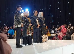 Dekranasda Lamongan Kembali Tampil Dalam Gelaran Etnura Fashion Festival 2025