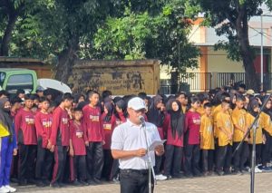 Pemkab Lamongan Gandeng Elemen Masyarakat Gelar Aksi Bersihkan Sampah