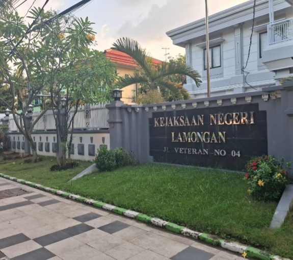 Tuduhan Tak Berdasar dari Para Demonstran, Masyarakat Justru Dukung Kejari Lamongan Dalam Berantas Korupsi